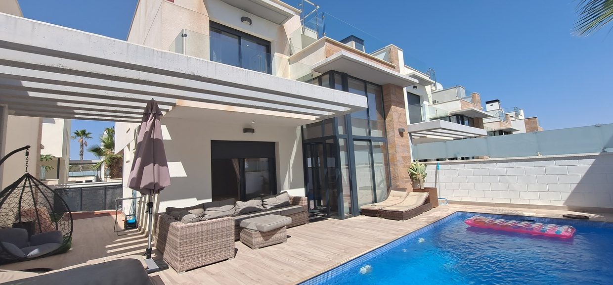 79207-villa-for-sale-in-lomas-de-cabo-roig-18983346-large