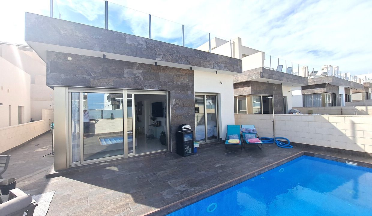 81431-villa-for-sale-in-villamartin-orihuela-costa-19720945-large