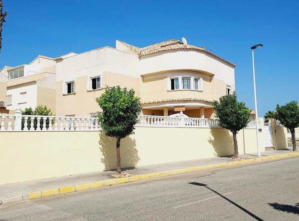 villa-torrevieja-vil601-1