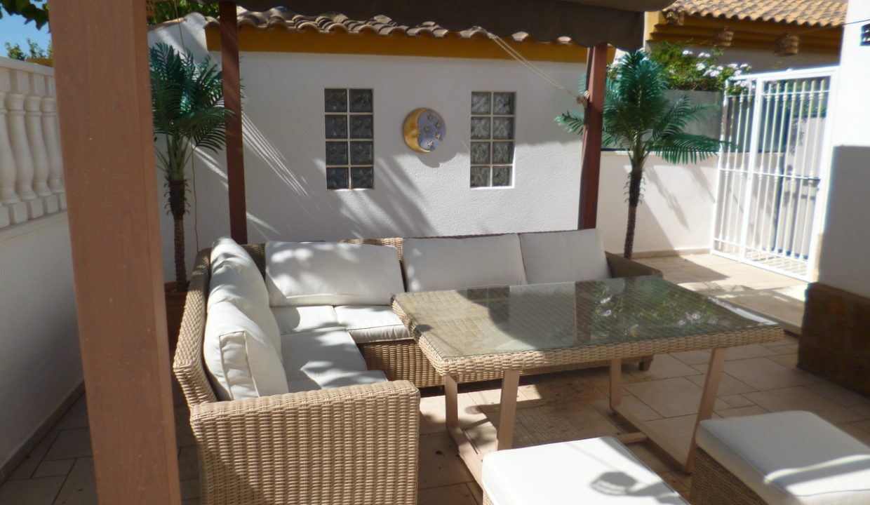 3657-villa-for-sale-in-pilar-de-la-horadada-2038452-large