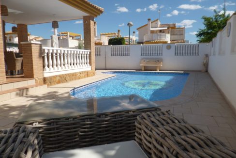 3657-villa-for-sale-in-pilar-de-la-horadada-2038453-large