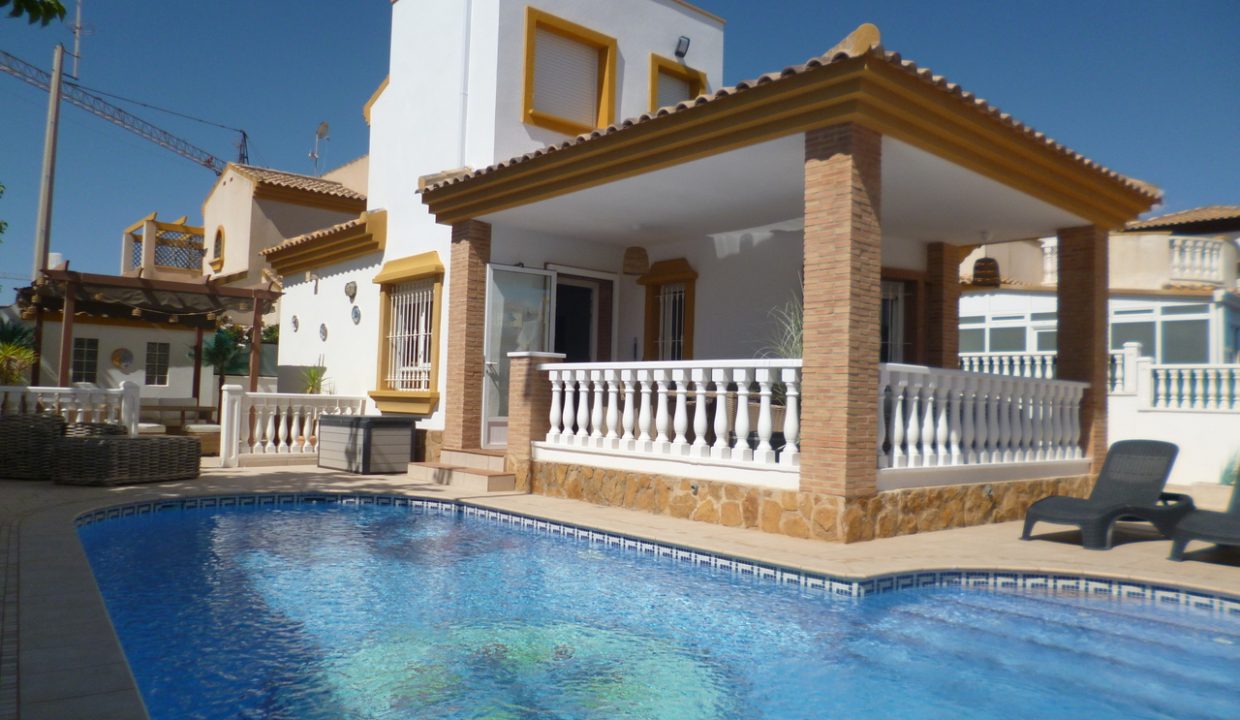 3657-villa-for-sale-in-pilar-de-la-horadada-2038454-large