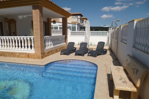 3657-villa-for-sale-in-pilar-de-la-horadada-2038455-large