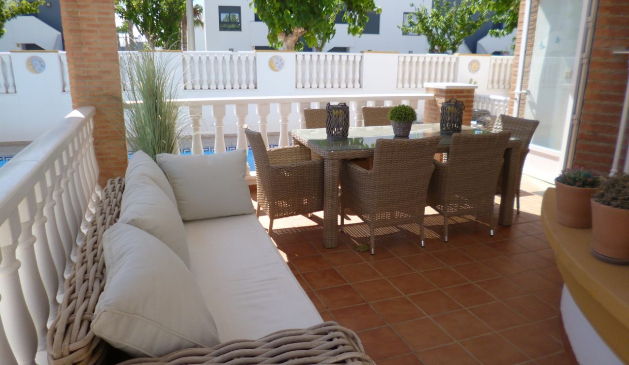 3657-villa-for-sale-in-pilar-de-la-horadada-2038458-large