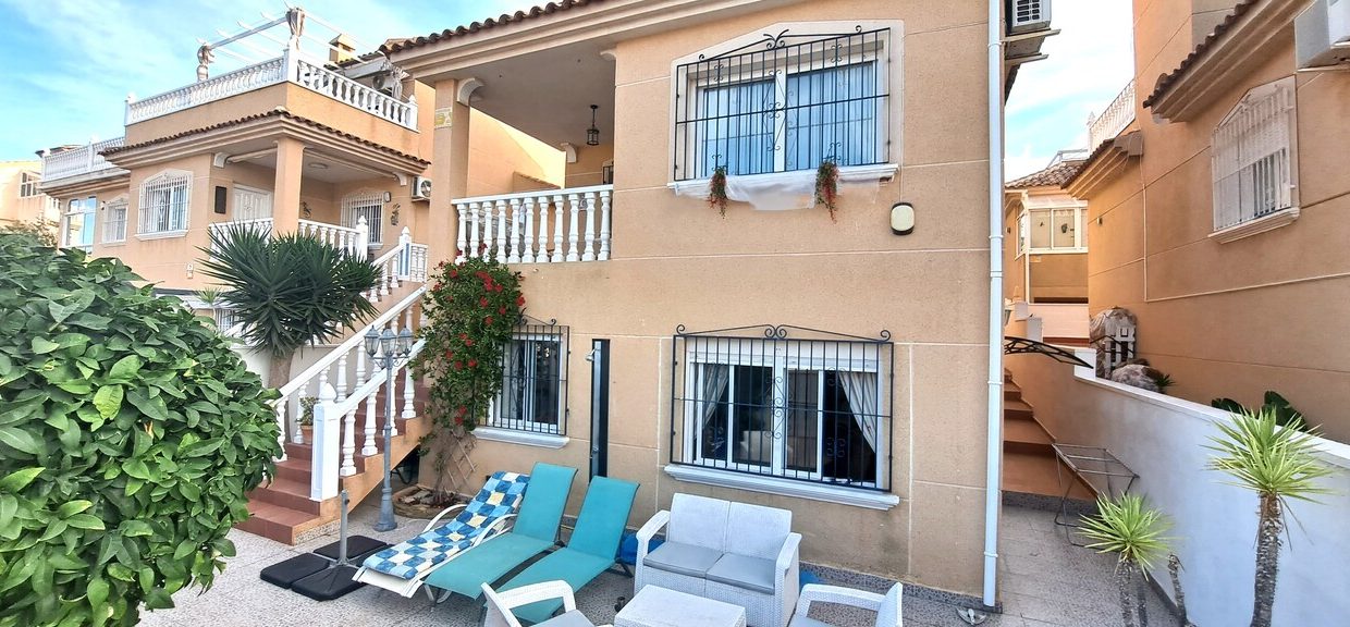 82486-villa-for-sale-in-villamartin-orihuela-costa-20195530-large