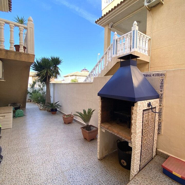 82486-villa-for-sale-in-villamartin-orihuela-costa-20195538-large