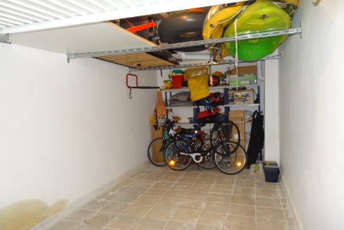 Garage (Überbau zum Verstauen von Dingen)