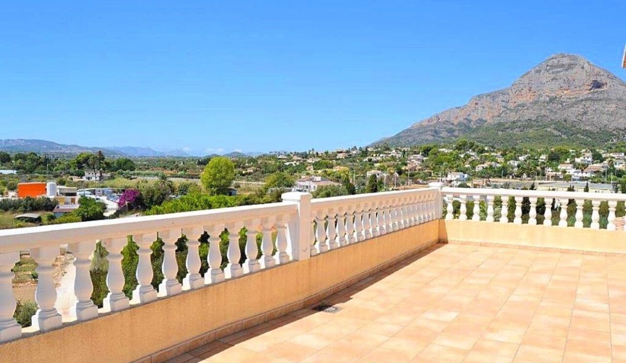 villa-in-javea-16-large