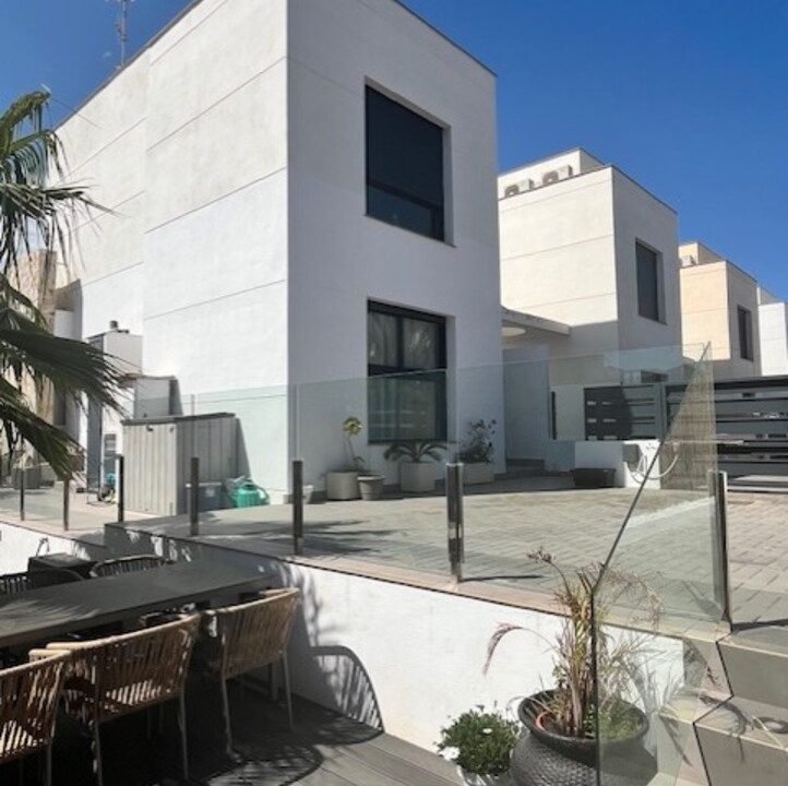 76243-villa-for-sale-in-lomas-de-cabo-roig-17680313-large