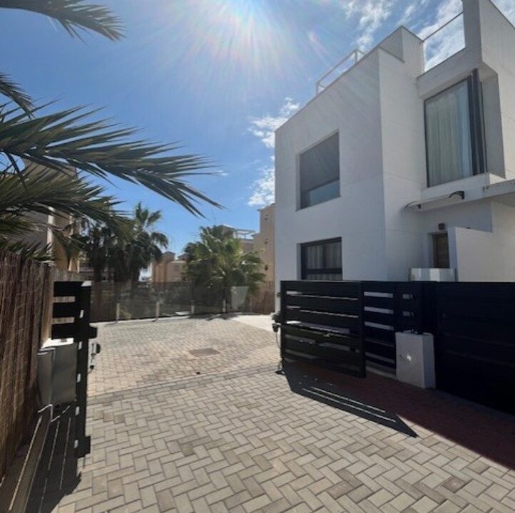 76243-villa-for-sale-in-lomas-de-cabo-roig-17680314-large